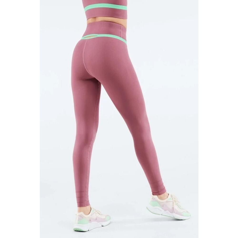 New Fabletics High-Waisted Sculptknit cut out back legging size L - Picture 3 of 10